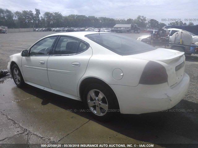 2007 Pontiac Grand Prix Image 3