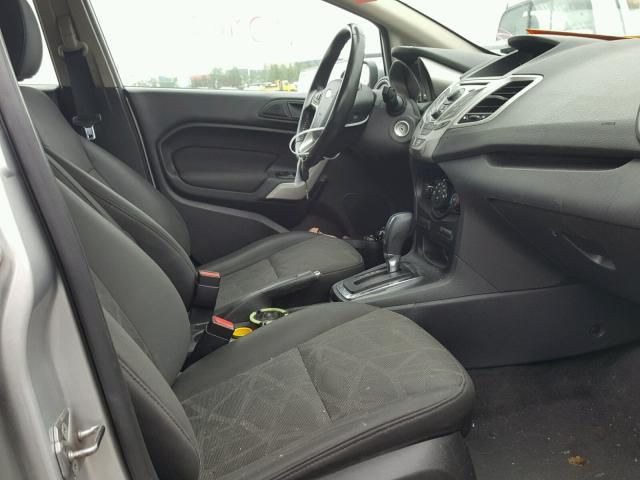 2013 Ford Fiesta Image 5