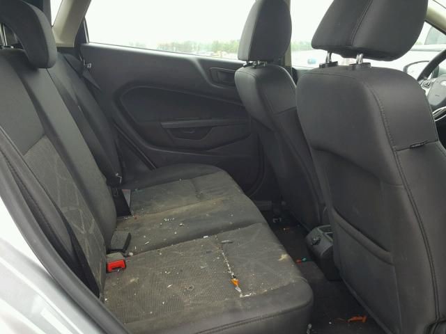 2013 Ford Fiesta Image 6