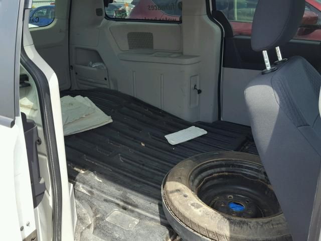 2010 Dodge Grand Caravan Image 6