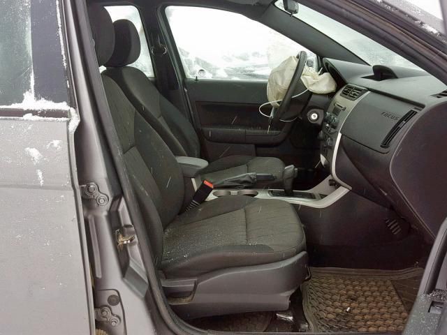2010 Ford Focus Image 5