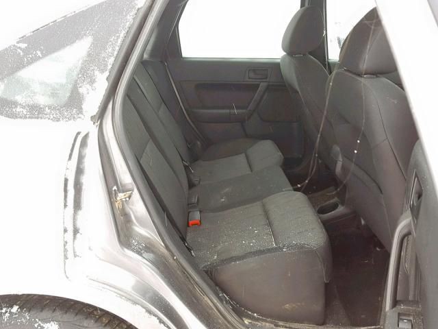 2010 Ford Focus Image 6