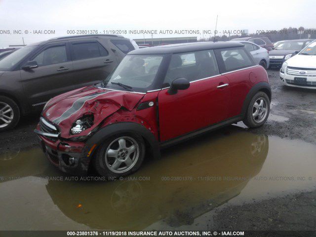2010 MINI Cooper Image 2