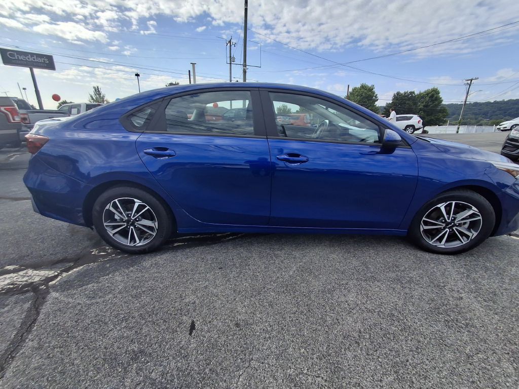 2022 Kia Forte Image 7