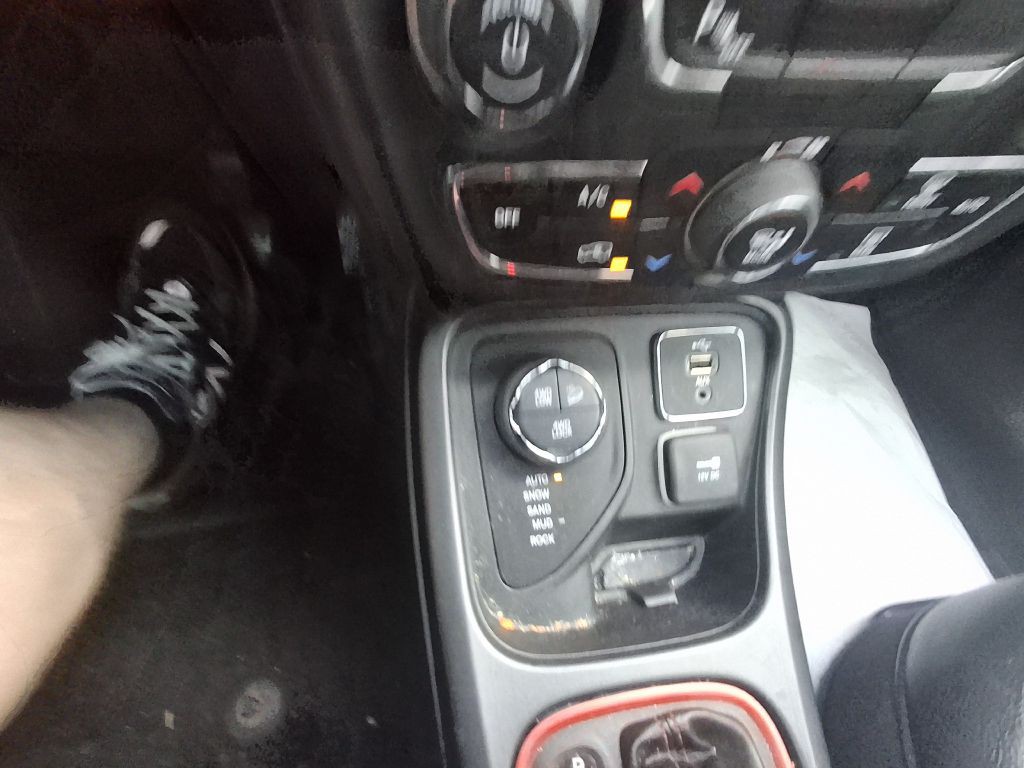 2018 Jeep Compass Image 17