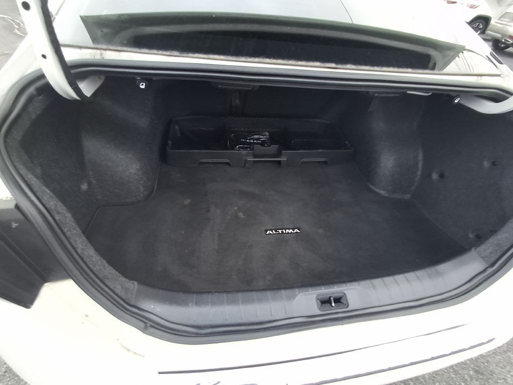 2022 Nissan Altima Image 7