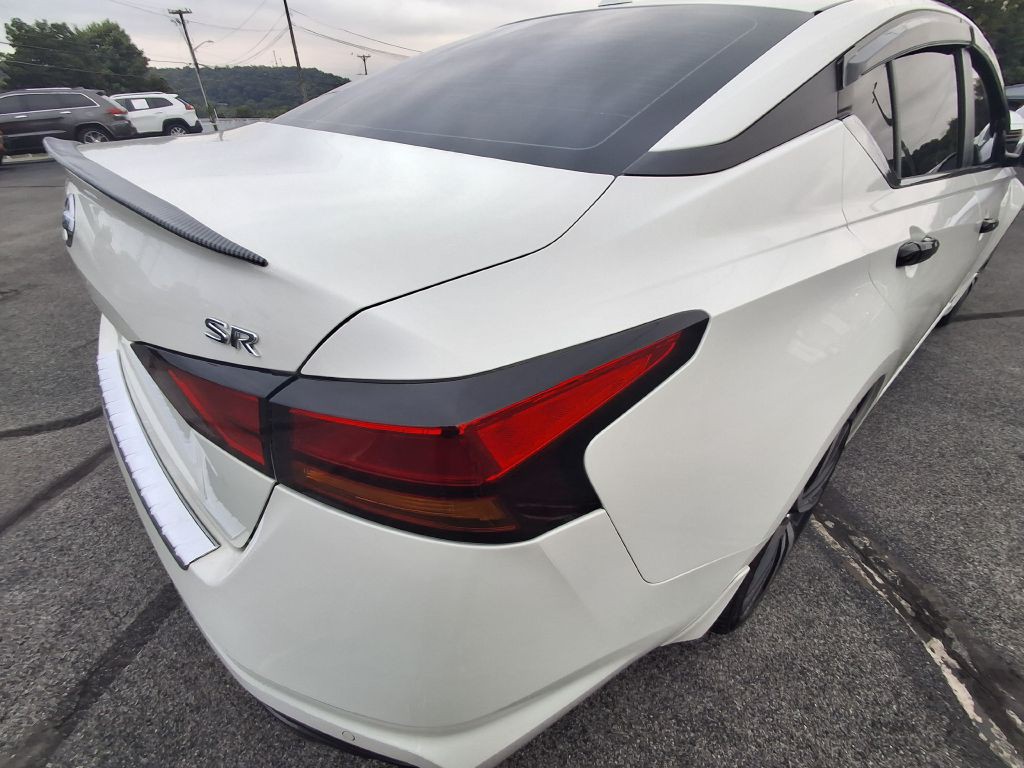2022 Nissan Altima Image 11