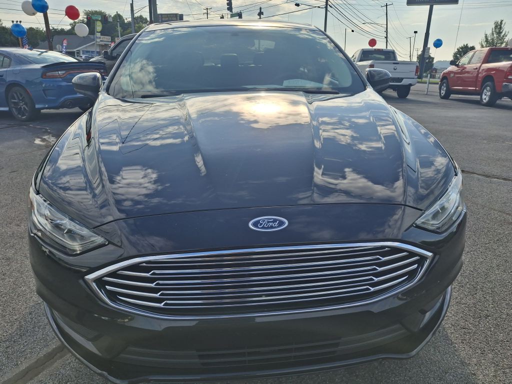 2017 Ford Fusion Image 2
