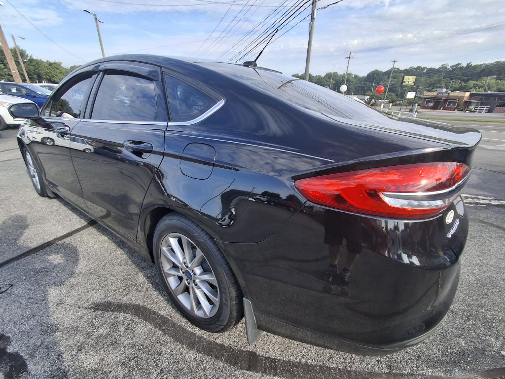 2017 Ford Fusion Image 5