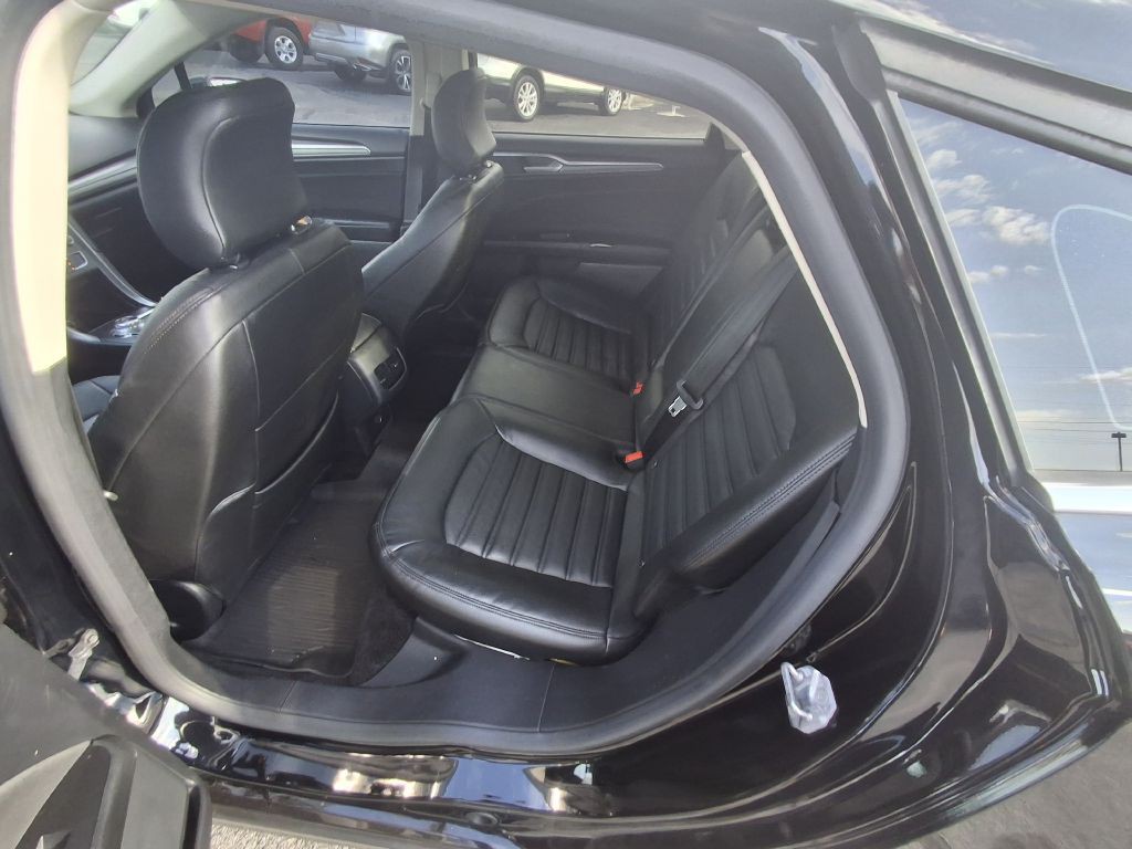 2017 Ford Fusion Image 12