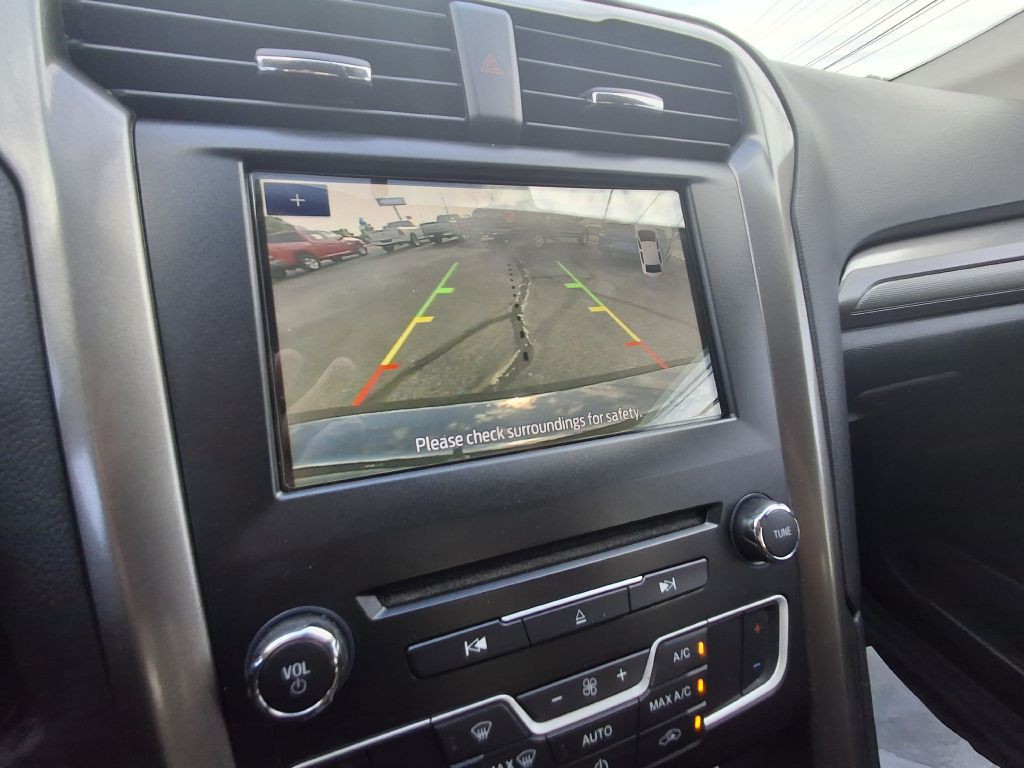 2017 Ford Fusion Image 17