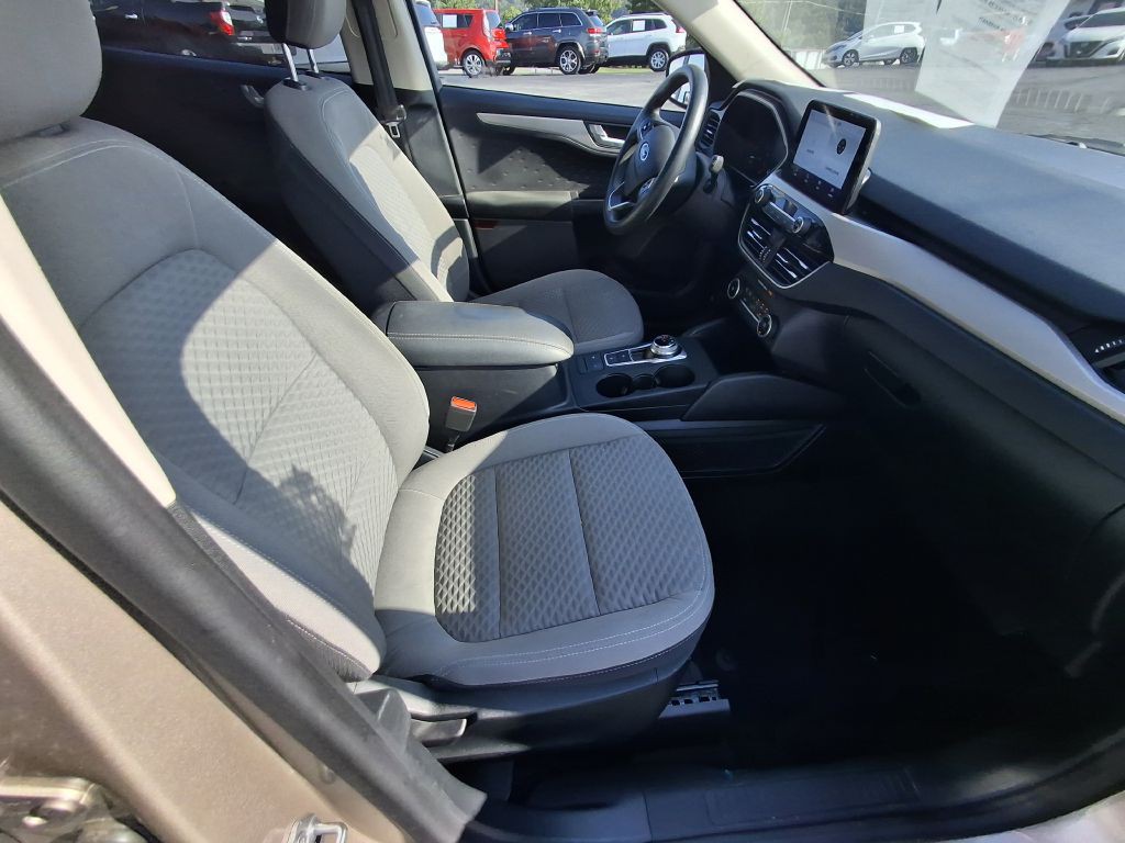 2020 Ford Escape Image 17