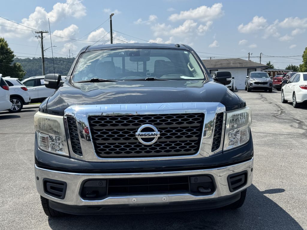 2018 Nissan Titan Image 9