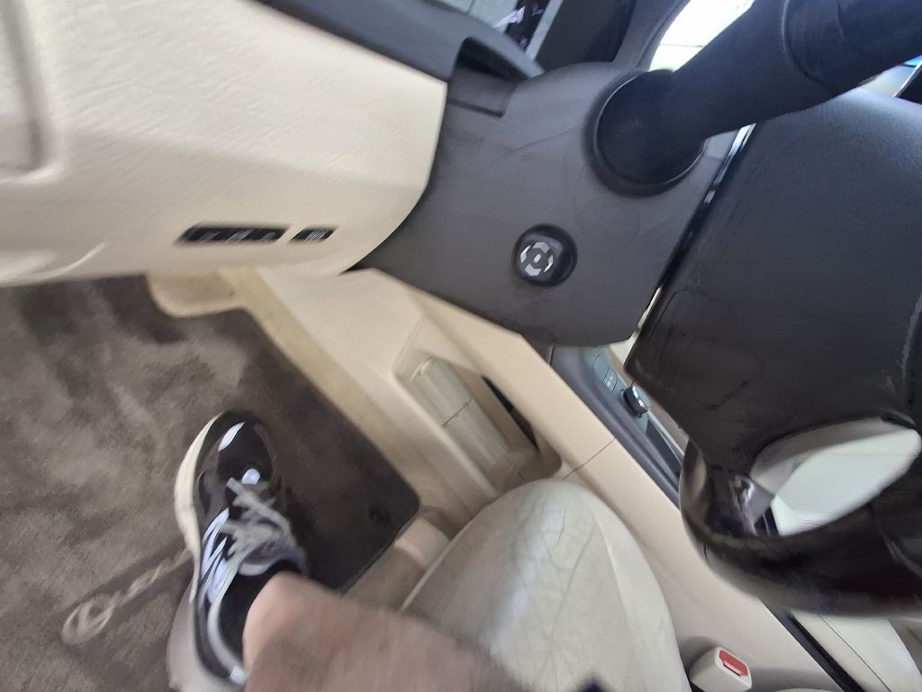 2015 Lexus RX Image 16