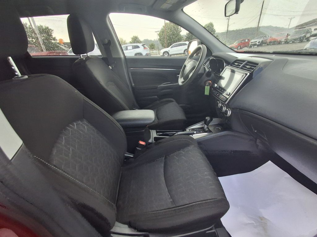 2020 Mitsubishi Outlander Image 9