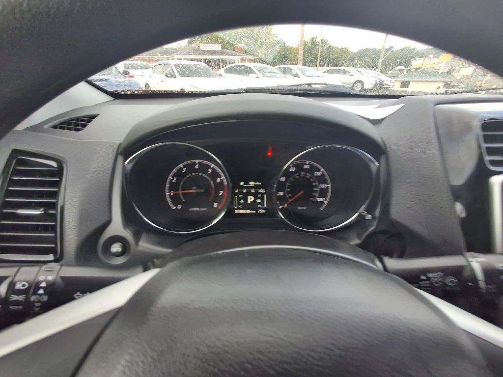 2020 Mitsubishi Outlander Image 15