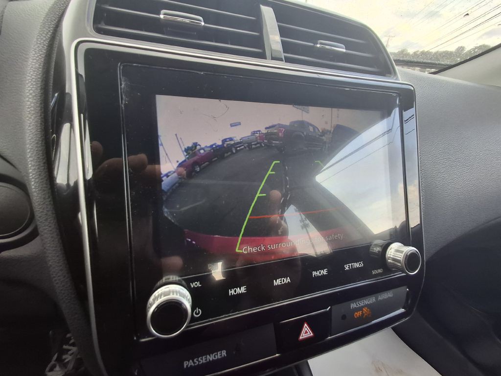 2020 Mitsubishi Outlander Image 18