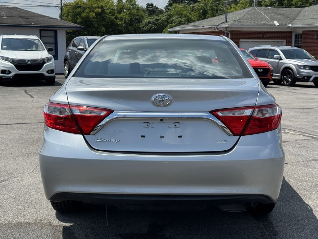 2017 Toyota Camry Image 6
