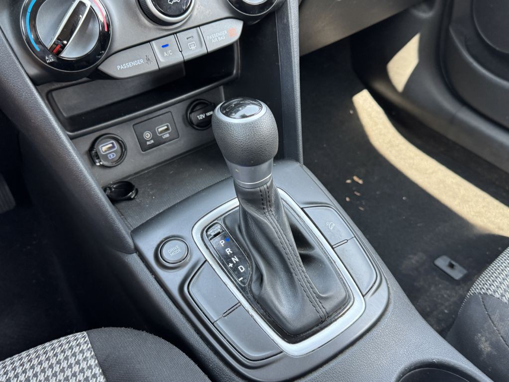 2019 Hyundai Kona Image 17