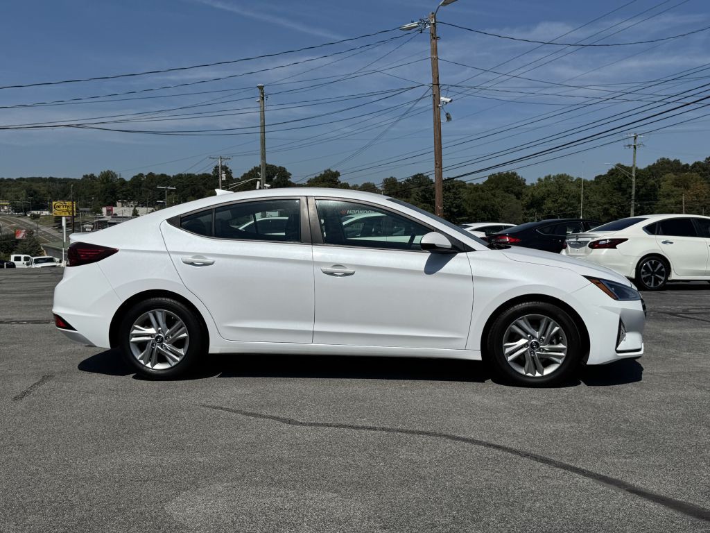 2020 Hyundai Elantra Image 2