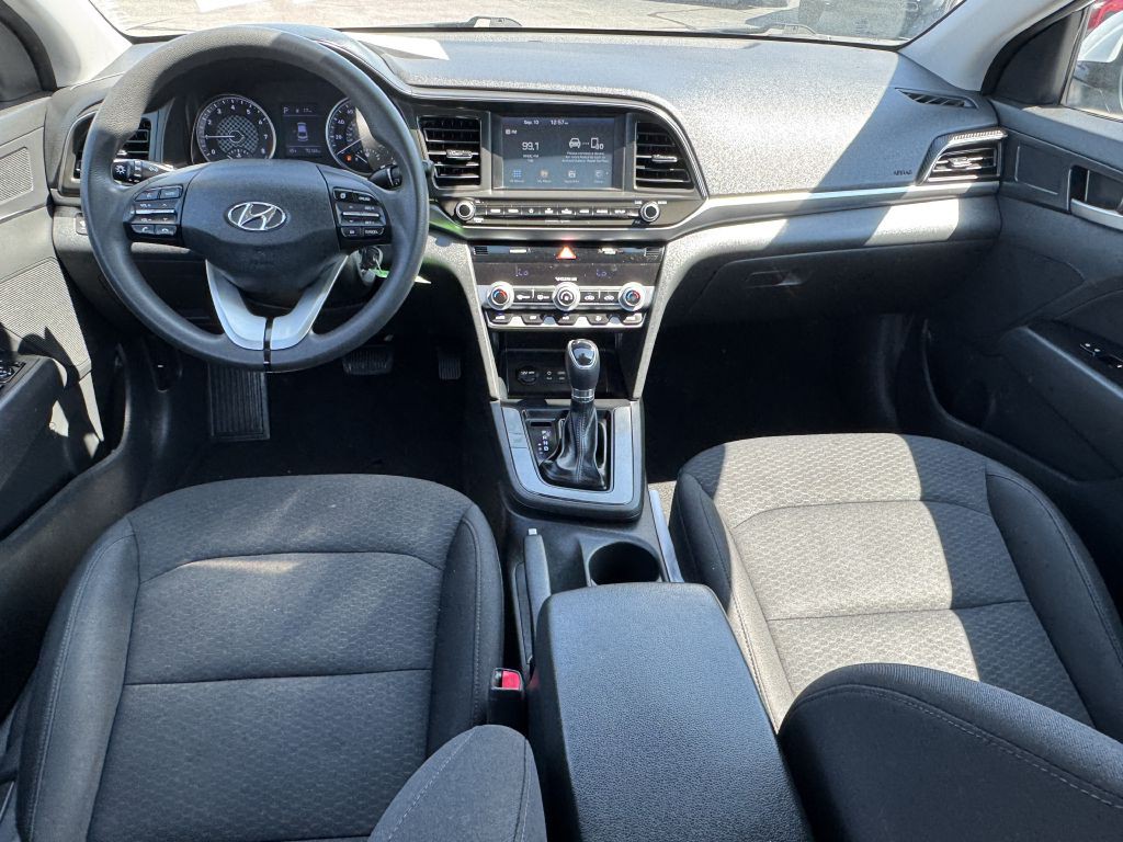 2020 Hyundai Elantra Image 11
