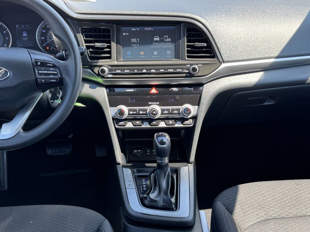 2020 Hyundai Elantra Image 12