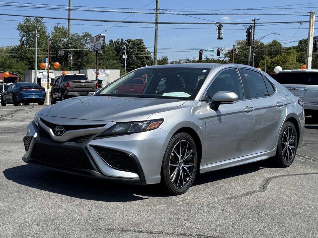 2021 Toyota Camry Image 3