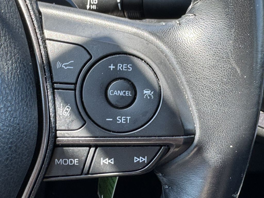 2021 Toyota Camry Image 19