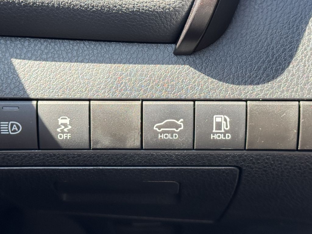 2021 Toyota Camry Image 22