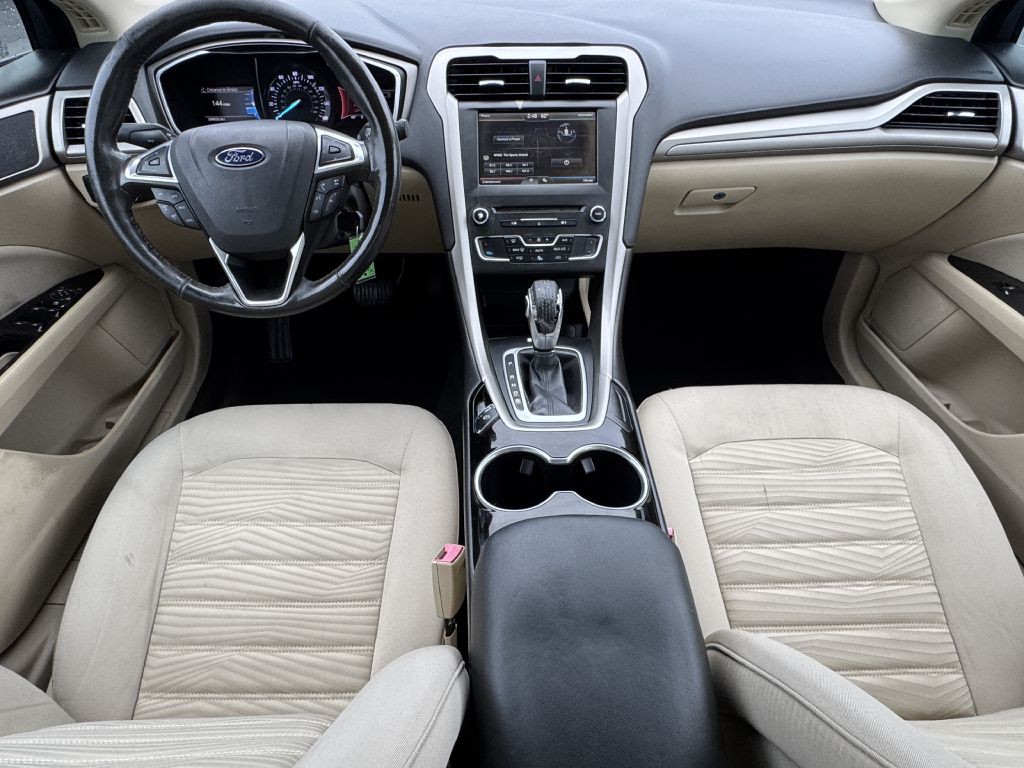 2016 Ford Fusion Image 10