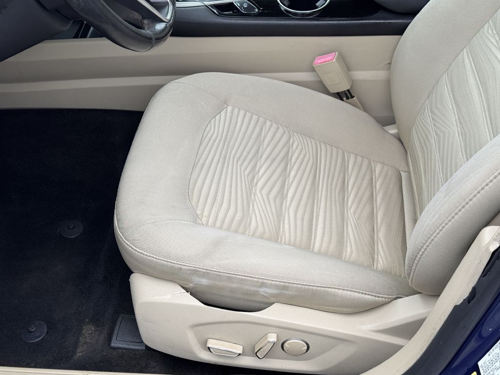 2016 Ford Fusion Image 13