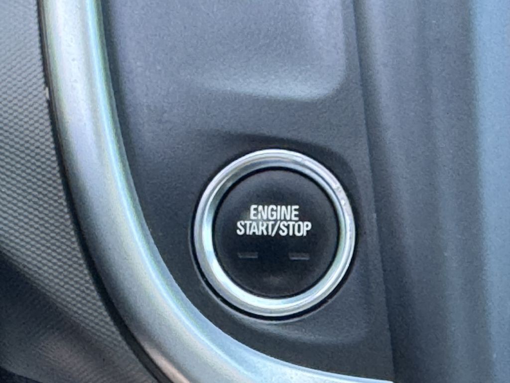 2019 Chevrolet Sonic Image 18
