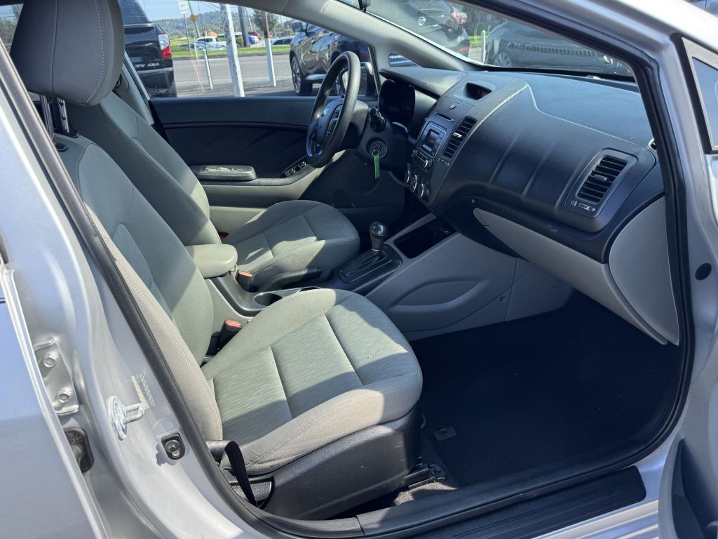2015 Kia Forte Image 9