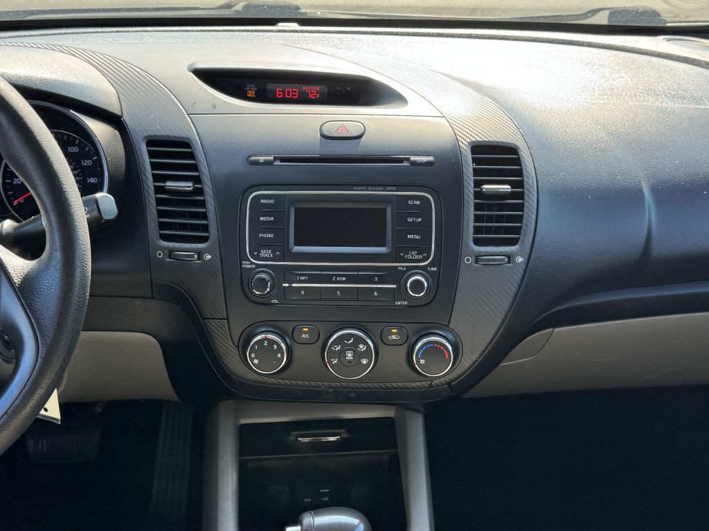 2015 Kia Forte Image 12