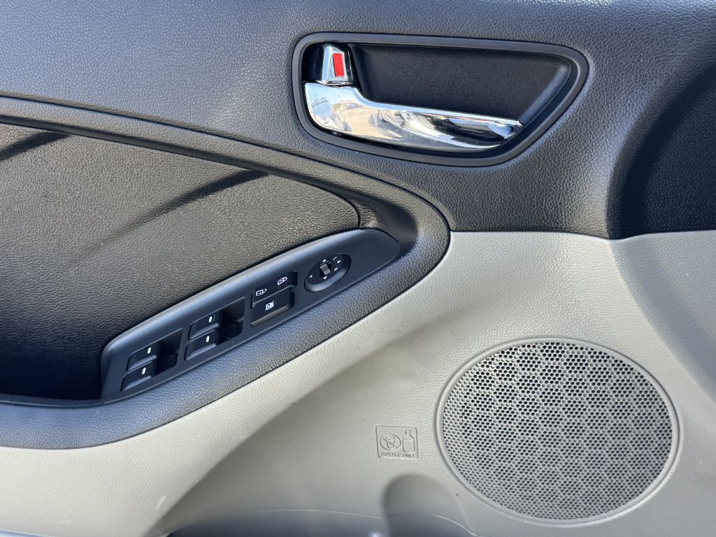 2015 Kia Forte Image 14