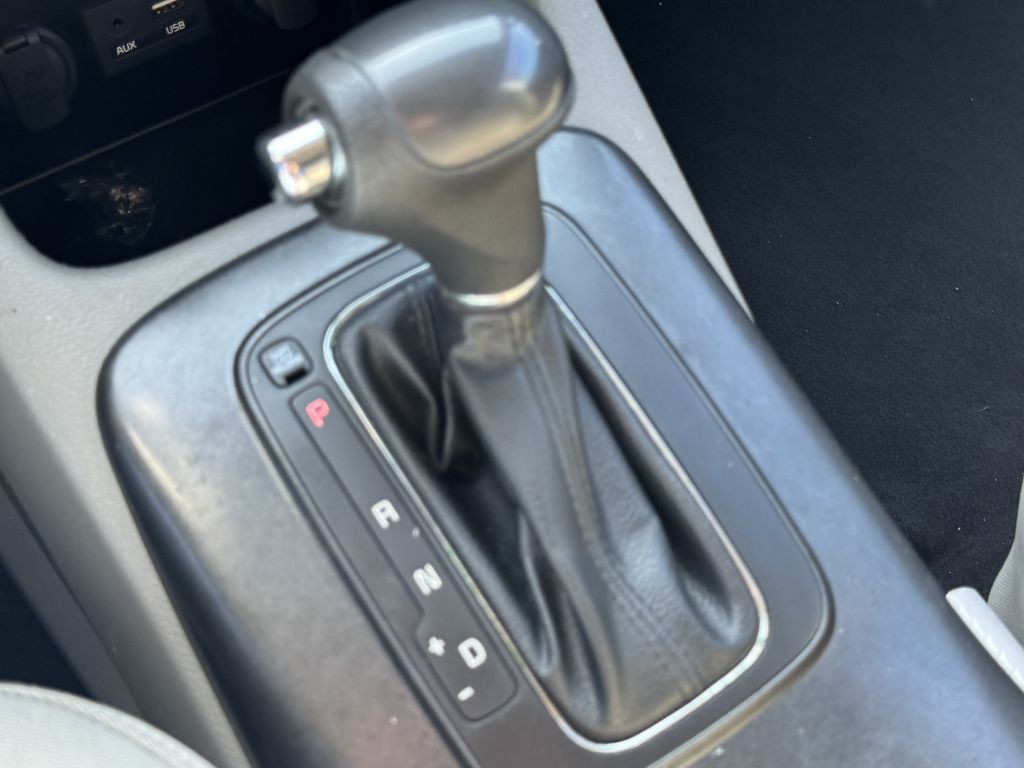 2015 Kia Forte Image 17