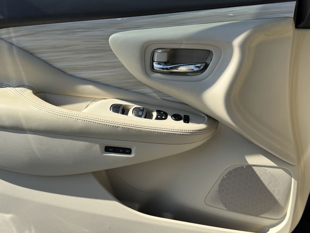 2017 Nissan Murano Image 13