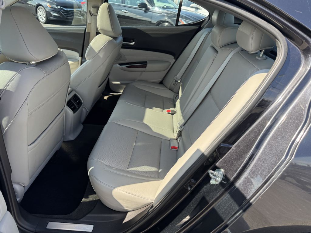 2015 Acura TL Image 9