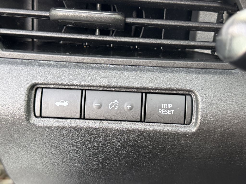 2020 Nissan Altima Image 10