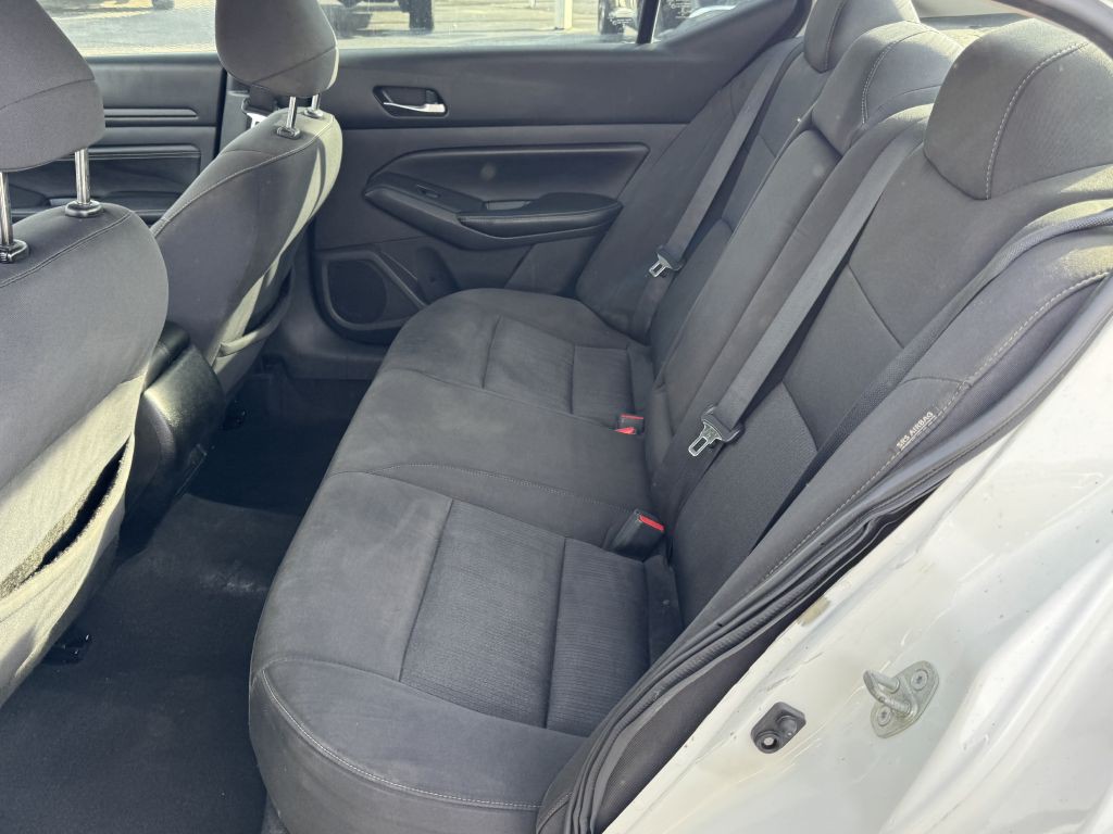 2020 Nissan Altima Image 18