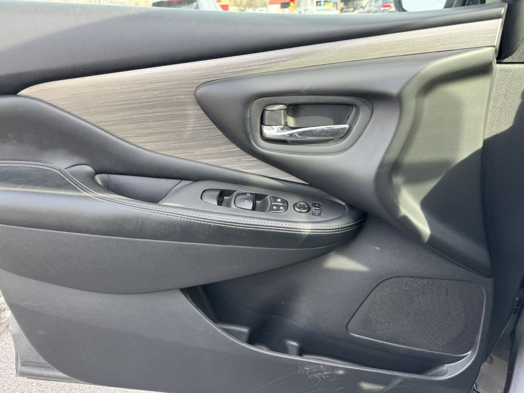 2017 Nissan Murano Image 13