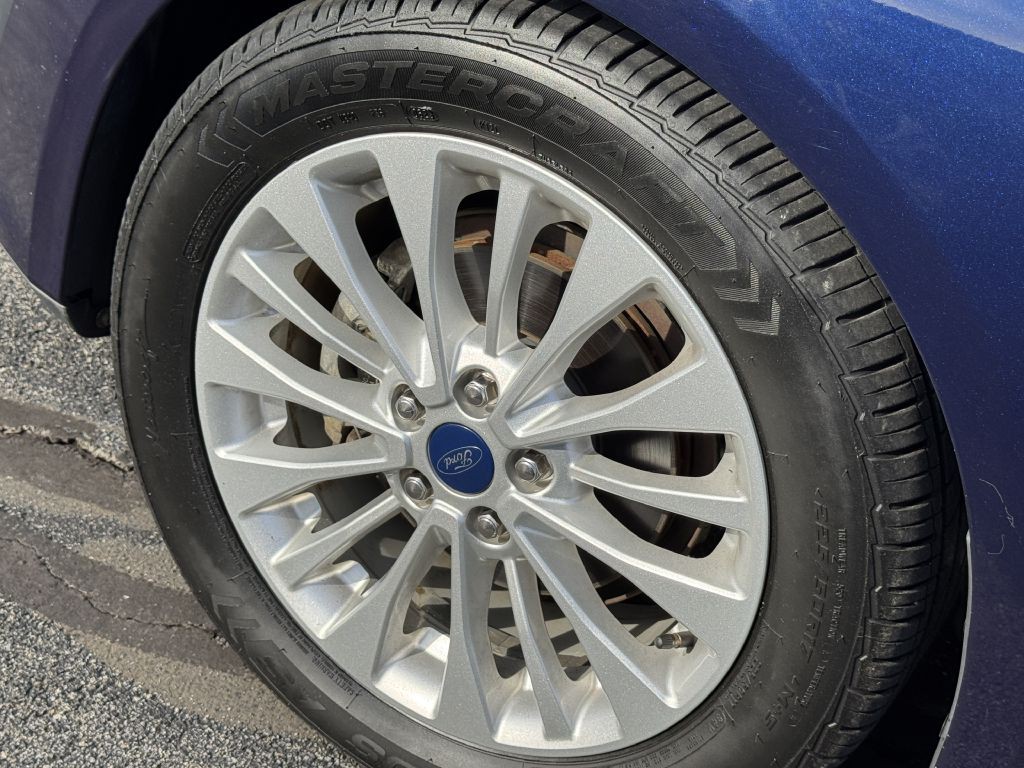 2017 Ford C-Max Image 5