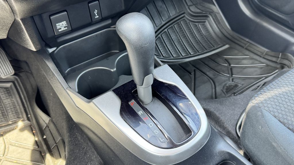 2018 Honda Fit Image 12