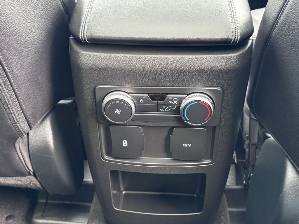 2021 Ford Explorer Image 12