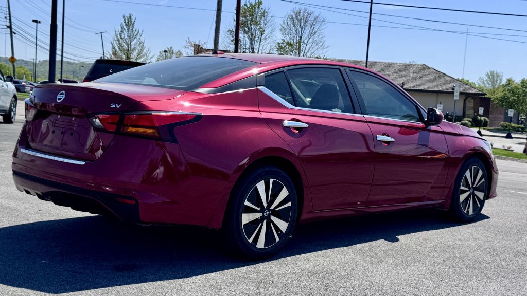 2021 Nissan Altima Image 6