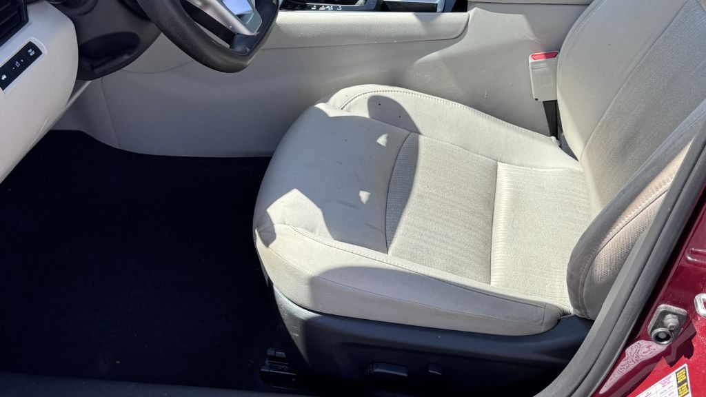 2021 Nissan Altima Image 12