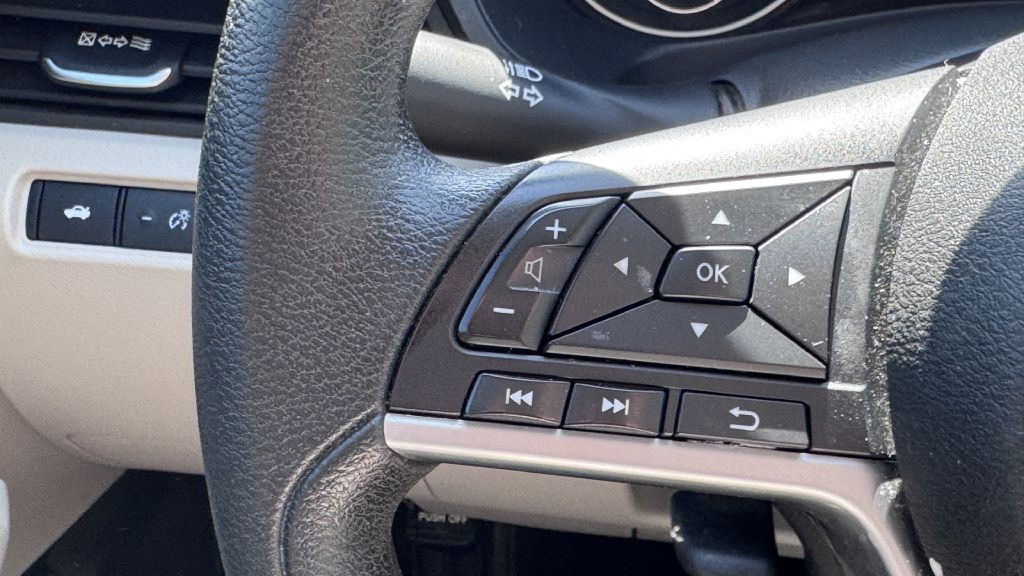 2021 Nissan Altima Image 17