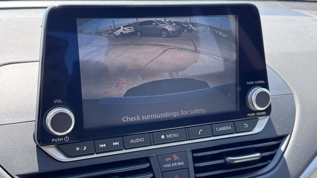 2021 Nissan Altima Image 18