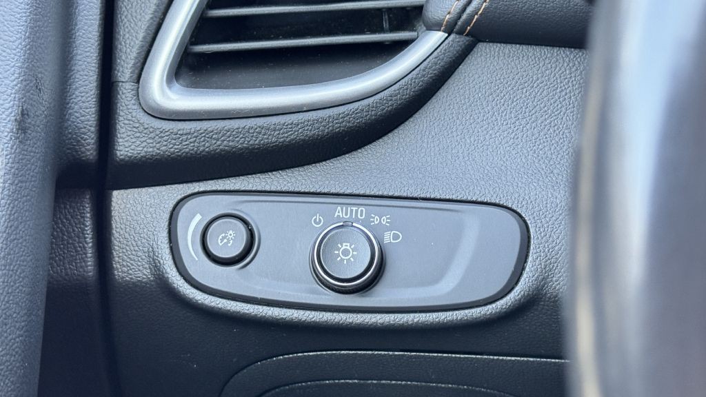 2021 Chevrolet Trax Image 18