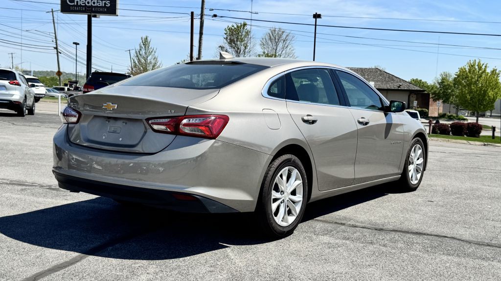 2022 Chevrolet Malibu Image 4